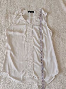Sleeveless White Top Banana republic