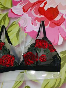 (1300)Floral Embroidered Bralette