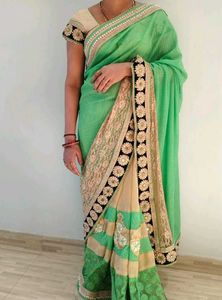 Heavy Borderd Saree With Stitch Blouse