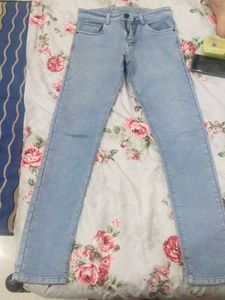 I Am Selling a Jeans Branded With Good Condition