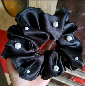 4 Beautiful Big Size Pearl Scrunchies