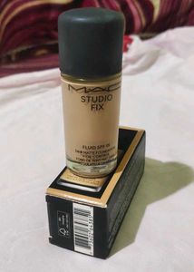 MAC Studio Fix Fluid SPF 15