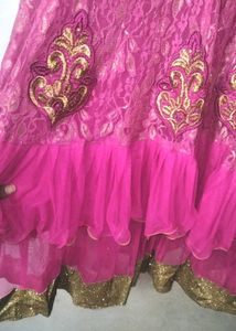 Elegant Pink Embroidered dress🌷