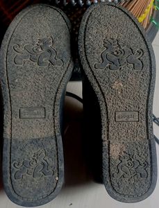 TRENDING WOMAN BOOTS