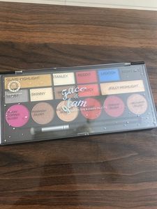 eyeshadow , highlighter and blush Palette