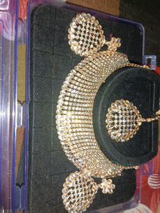 Elegant Gold-Toned Necklace Set