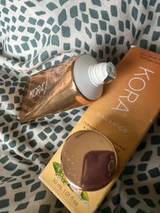 Sealed New KoraOrganics 2in 1 Mask