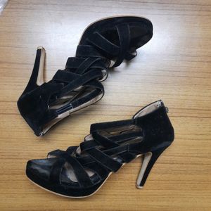 Criss Cross Black High Heels 5 Inch, Size 40, Feet Impression On The Sole Other Than That No Defects
