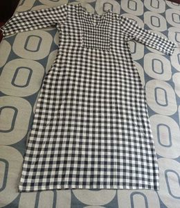 MAX Gingham Dress - Black and White