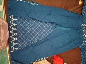 Elegant embroidery suit