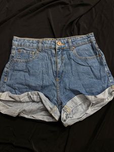 Women Highwaisted Shorts