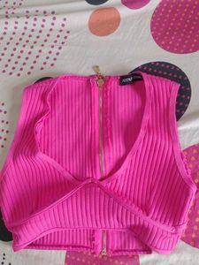 Pink PrettyLittleThing Zip-Up Crop Top