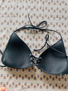 Free size pretty black bralette