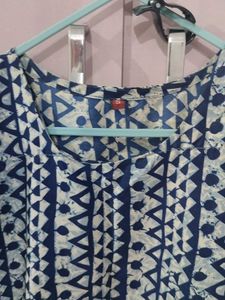 Blue &amp; White Printed Kurta