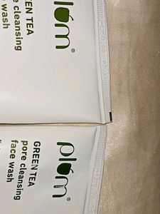Plum Green Tea Face Wash