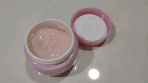 Juccy Glow-Up Gel Cream