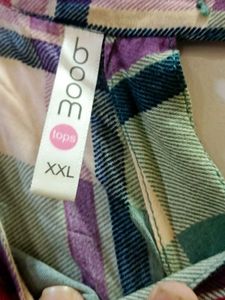 Checked 3/4 Sleeve Top