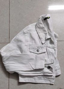 Branded White Jean Over Coat.. 🧥