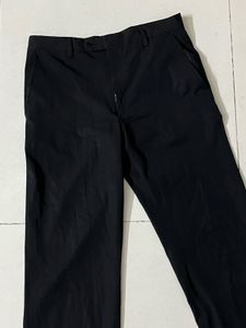 Women Loose Fit High-rise Lint Free black Trouser