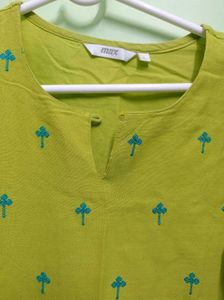 Women Kurta From Max