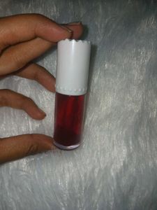 benefit Red lip &amp;cheeks tint (red)