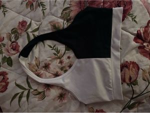 Color Block Crop Top