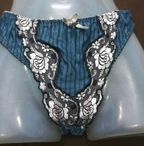 Blue Floral Lace Panties 💚