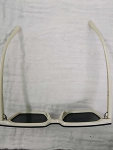 Chic Black Sunglasses