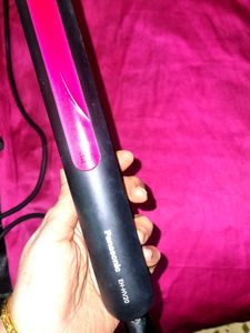 Almost New panasonic hair strightner