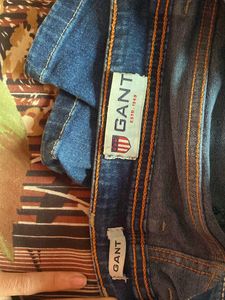STRAIGHT FIT GANT BRAND JEANS .