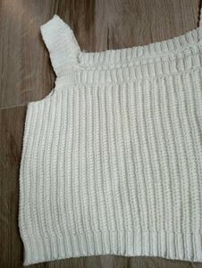 Knitted Crop Top.