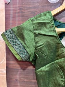 Beautiful Green Saree With Blouse