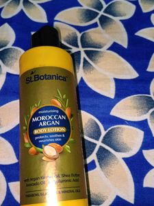 St.Botanica Body Lotion