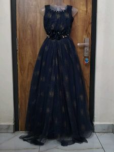 NEW ❤️ WITHOUT TAG..Elegant Navy Blue Gown