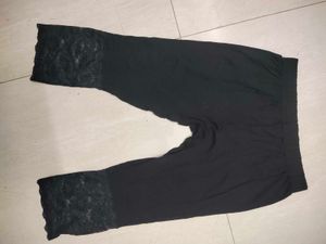 Price Drop ✨Black Capri