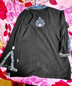 Elegant Black Embroidered Kurti ✨