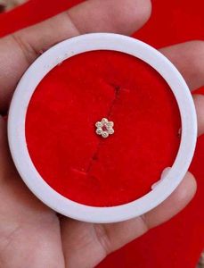 Flower Nose Pin Gold