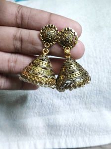 Elegant golden Jhumka Earrings ✨👌🏻💕