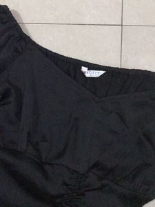 black crop top for women