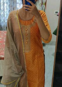 Readymade Suit Set