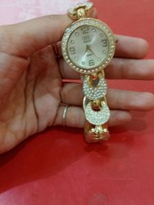 Premiym rose gold coloured watch