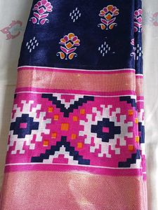 Floral &amp; Geometric Patterned Saree
