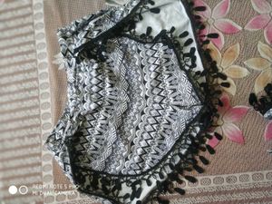 Black &amp; White Swimsuit 3 Pieces