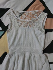 White Lace Sleeveless Dress
