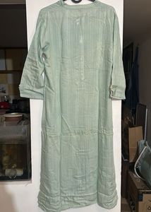 3/4th Sleeve Floral Thread Work Kurta