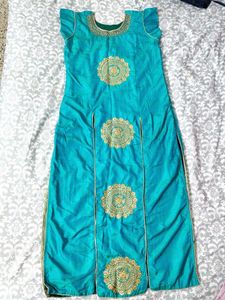 Traditional/ Ethnic Women Dress