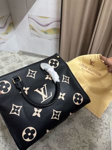 Louis Vuitton OnTheGo MM