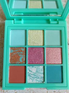 Huda Beauty Pastel Mint Obsession Palette ✨