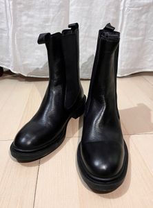 Black Leather Chelsea Boots