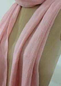 Pink kintted Scarf with fringe